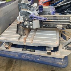 Kobalt 10 -Amp 7-in -Blade Wet Sliding Table Tile Saw 
