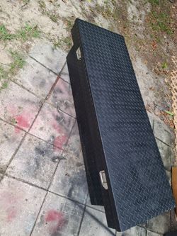 ALUMINUM TOOL BOX FOR TRUCKS  62X20