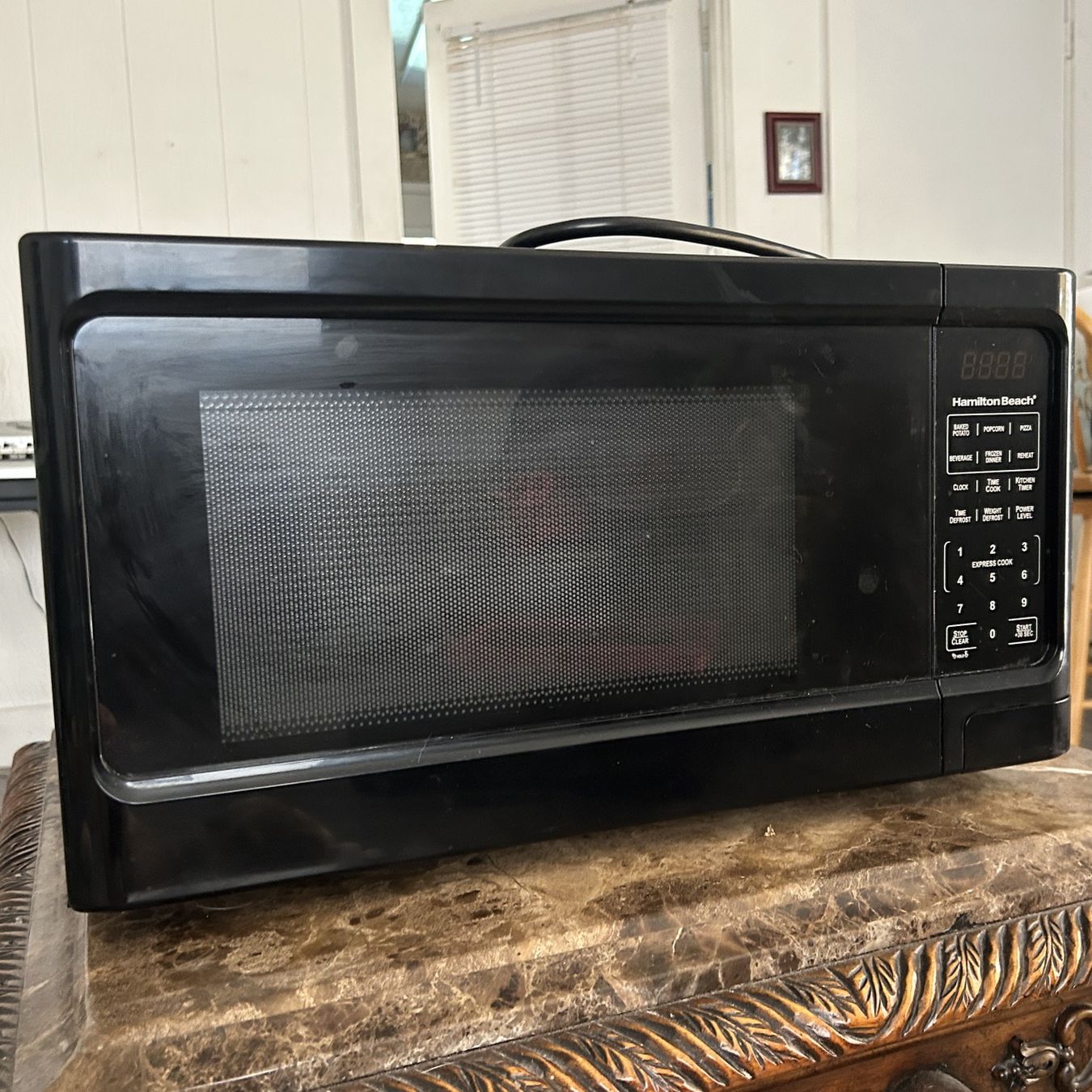 Hamilton Beach Microwave Oven - NEW , Never used for Sale in Phoenix, AZ -  OfferUp