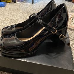 Black buckle up 2inch heals