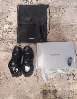 Balenciaga runners