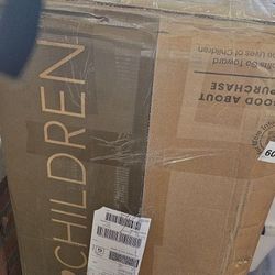 Brand New Delta Children Dresser W Changing Table Top 