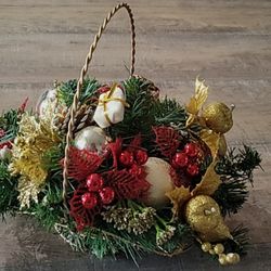 Basket Christmas Decor