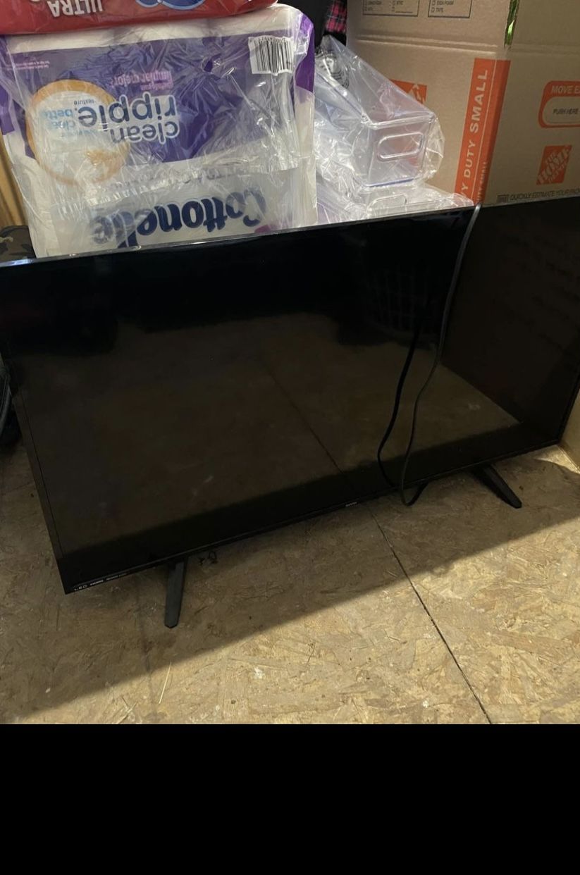 35 Inch Vizio TV 1080p