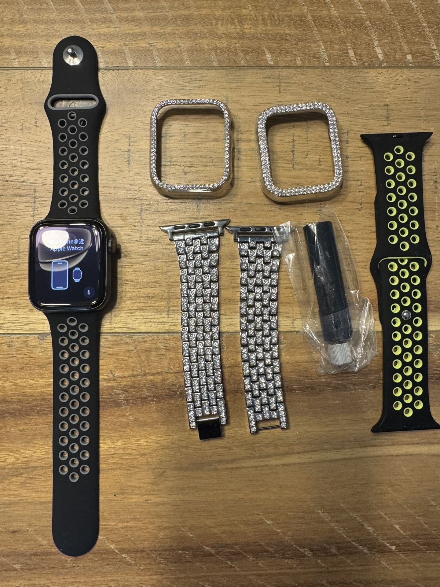 Apple Watch Nike Series 6 44 MM GPS + Cellular Model