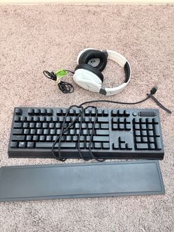 Razor Wired Gaming Keyboard and Headset Bundle
