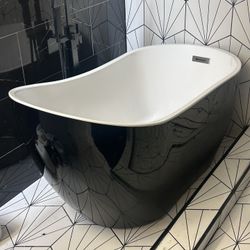 Bathtub 