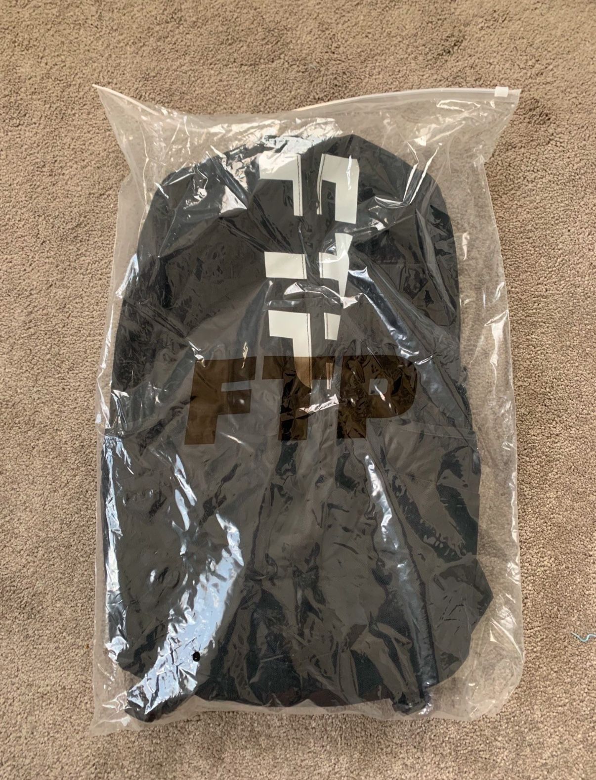 バッグ FTP Center Zip Logo Backpack AW21 FTP Center Zip Logo Backpack