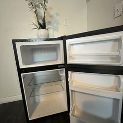 Mini Fridge “Refrigerator”