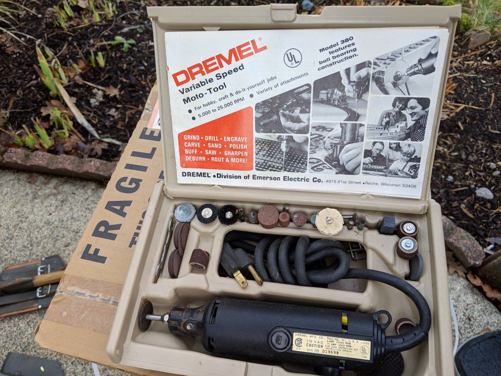 Dremel 8220 with Case for Sale in Renton, WA - OfferUp