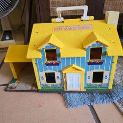 Vintage Fisher Price Little People house