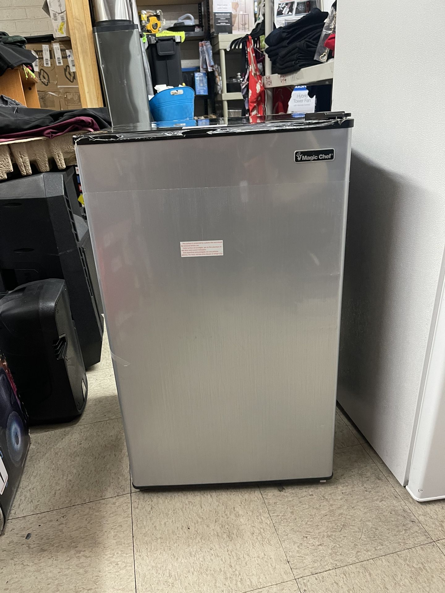 Refrigerator Magic Chef 3.3cu