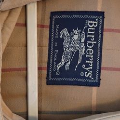 Burberry's Trench Coats (2)