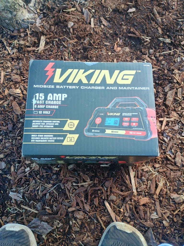 Viking Midsize Battery Charger And Maintainer