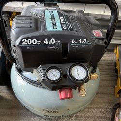 Air compressor