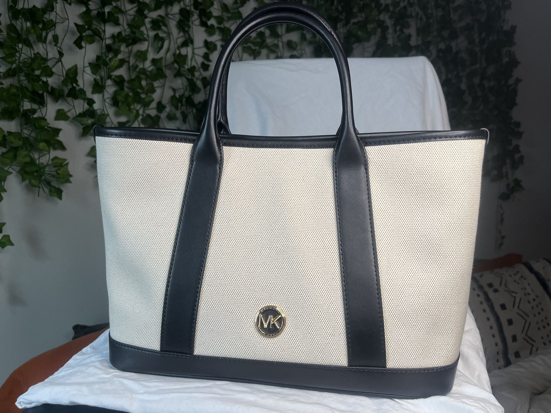 Brand New Michael Kors Summer Tote Bag