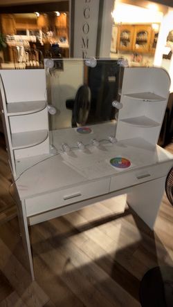 White Vanity Desk with Lighted Mirror