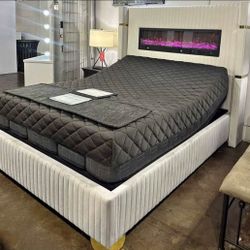 Bed 🛌 With Fire LED flames 🔥 Gold Legs