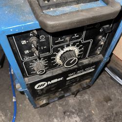 Miller XMT 300 Welder
