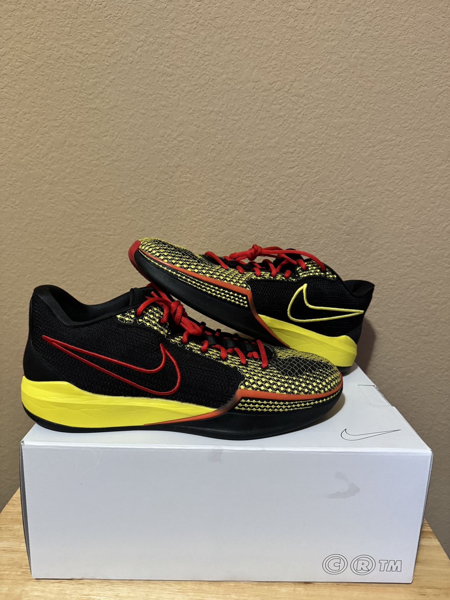 NIKE SABRINA 1 BY YOU NIKE ID CUSTOM BRUCE LEE 13.5W 12M