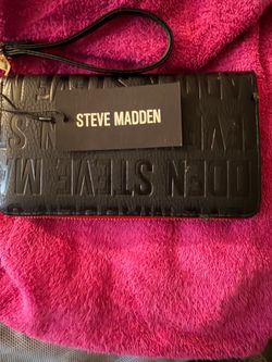 Steve Madden Logo Wallet