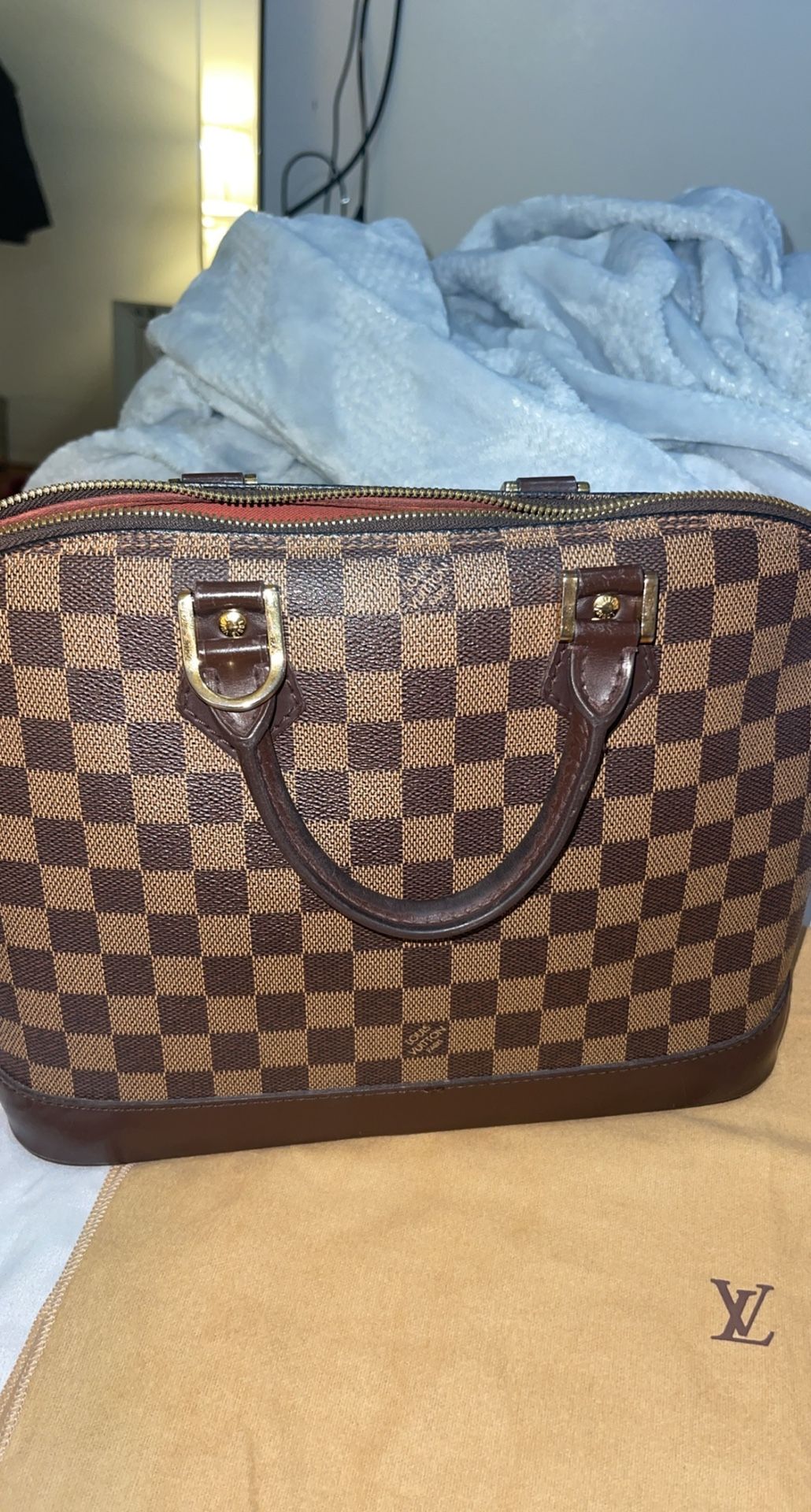 Louis Vuitton Monogram Alma BB Hand Bag M53152 LV Auth 29425A for Sale in  Oceanside, NY - OfferUp