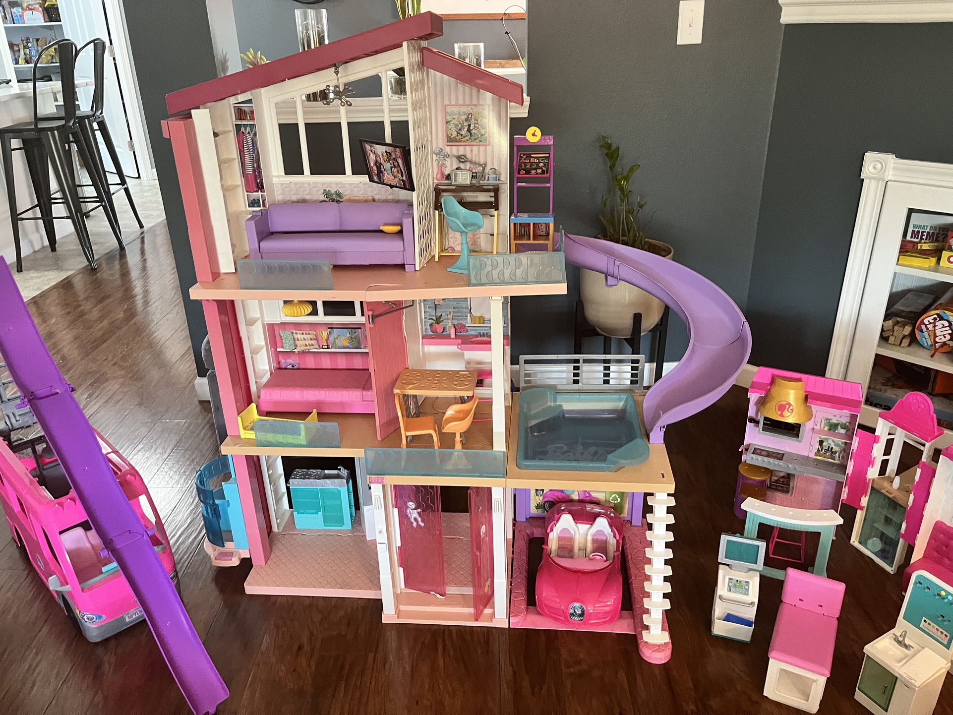 Barbie Lot : Dream House, RV, Cafe Etc 