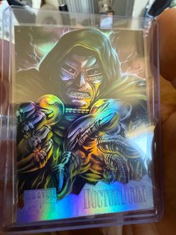 Dr. Doom Holoflash Marvel Masterpieces