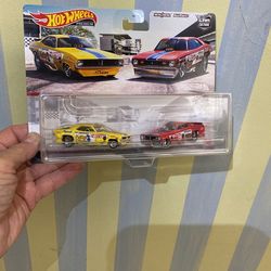 Hot Wheels (P-1) two car set snake and mongoose