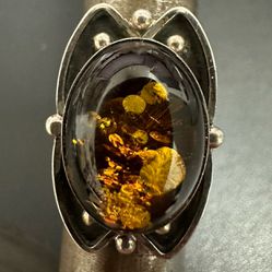 Sterling Silver Ring With Beautiful Amber Middle Vintage 