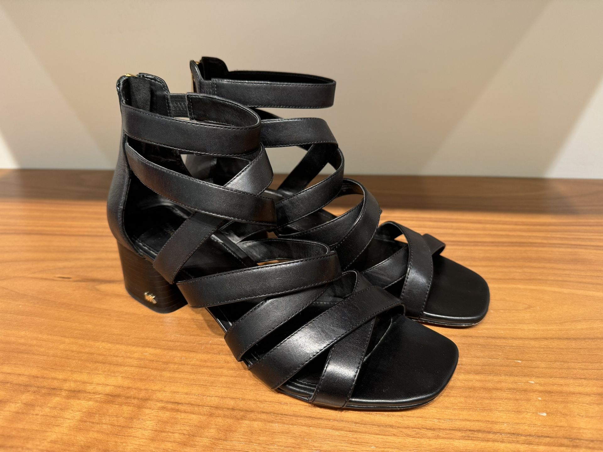 Michael Kors black Dixon Leather Sandals Size 8