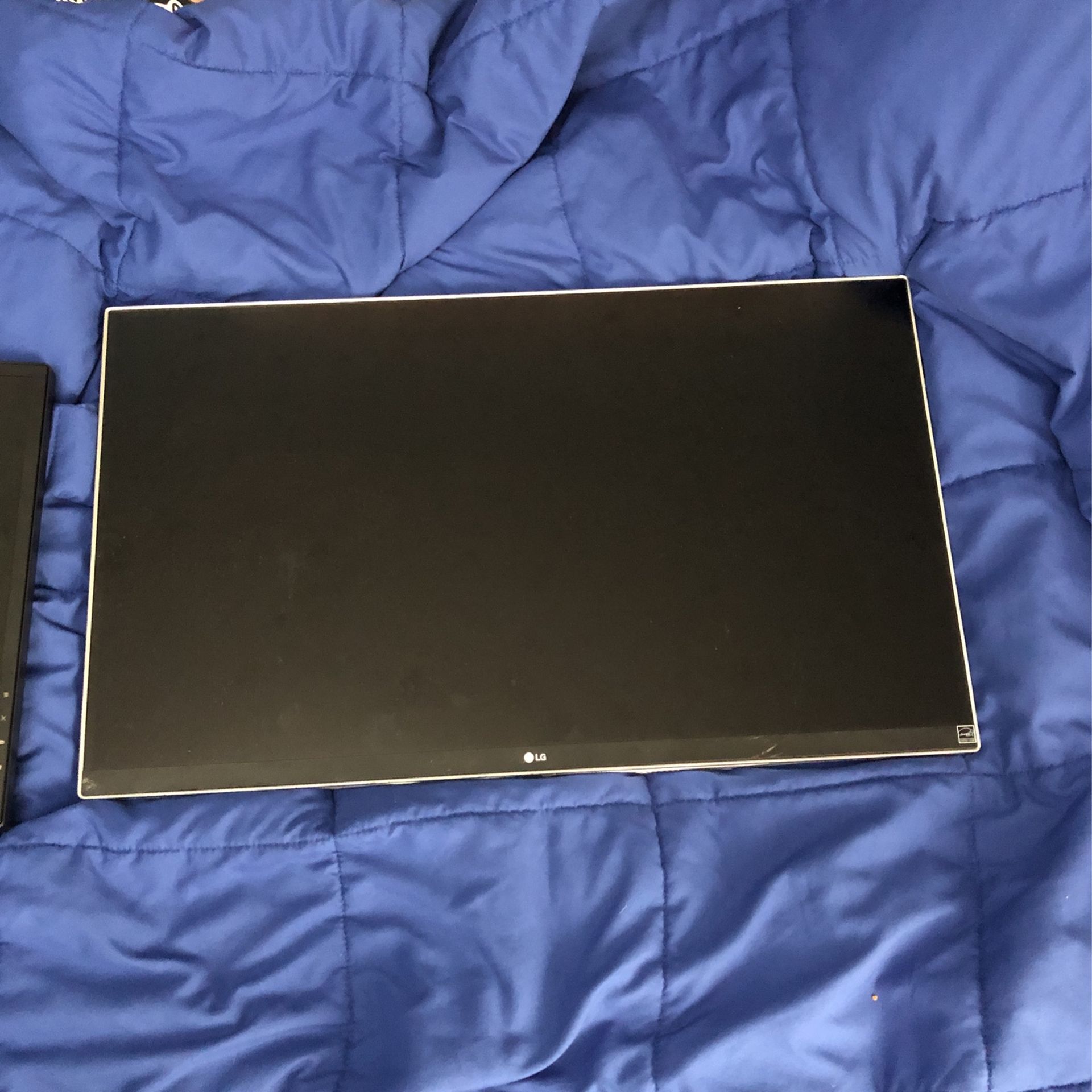 LG Monitor.
