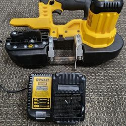 DeWalt 20V MAX 15 in. Cordless Lithium-Ion Band Saw DCS371B