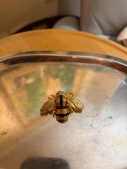 Vintage Gold Tone Enamel & Rhinestone Bumble Bee Brooch Pin
