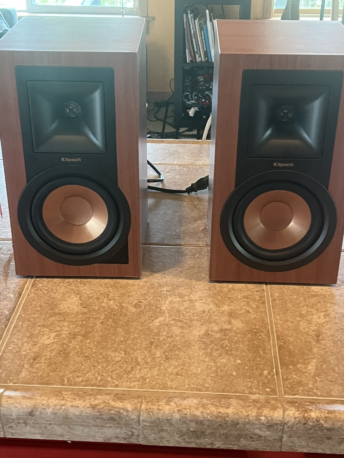 Klipsch R-15PM POWERED MONITORS