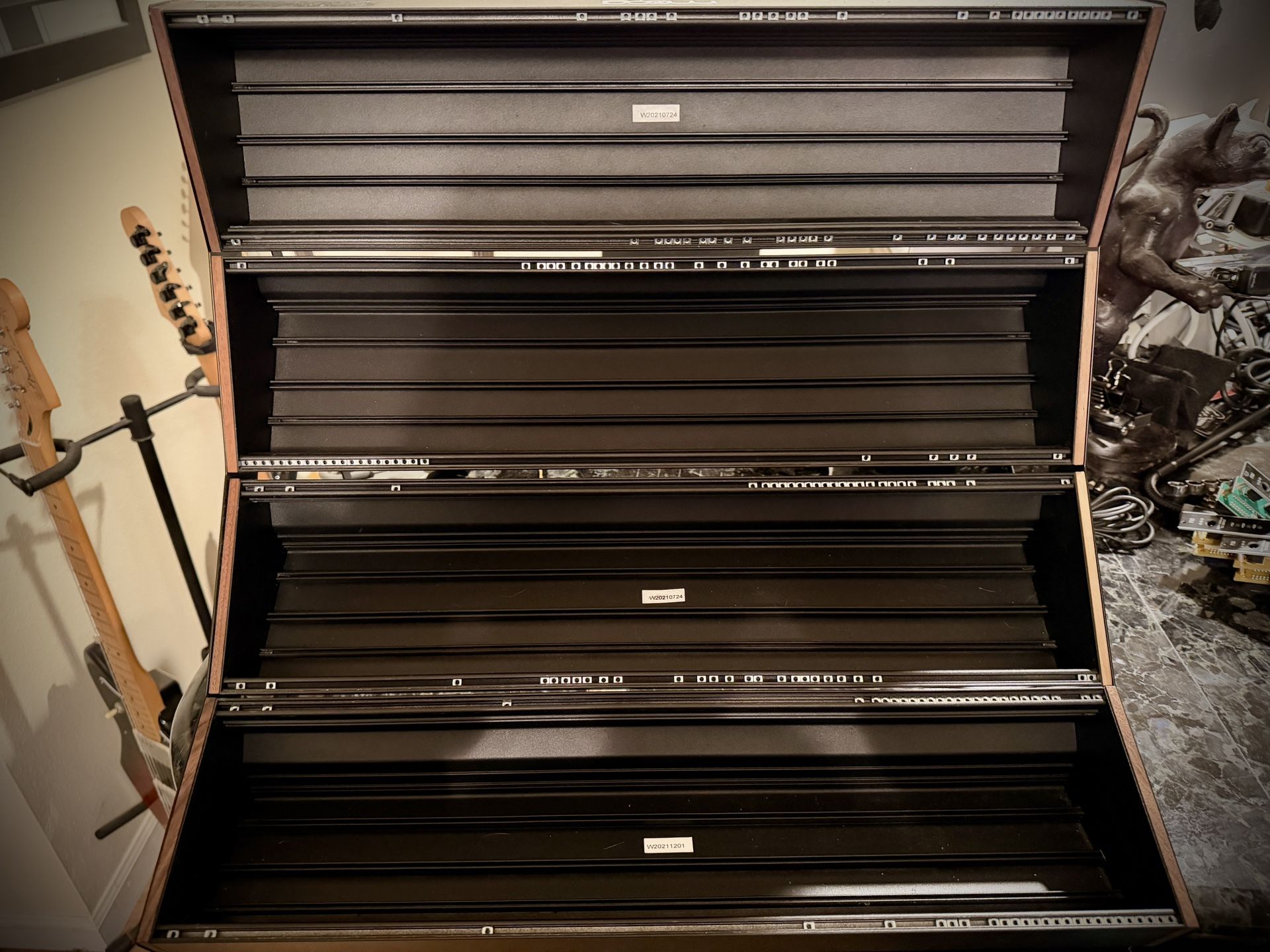 Moog 104hp Eurorack Cases And 4 Tier Rack