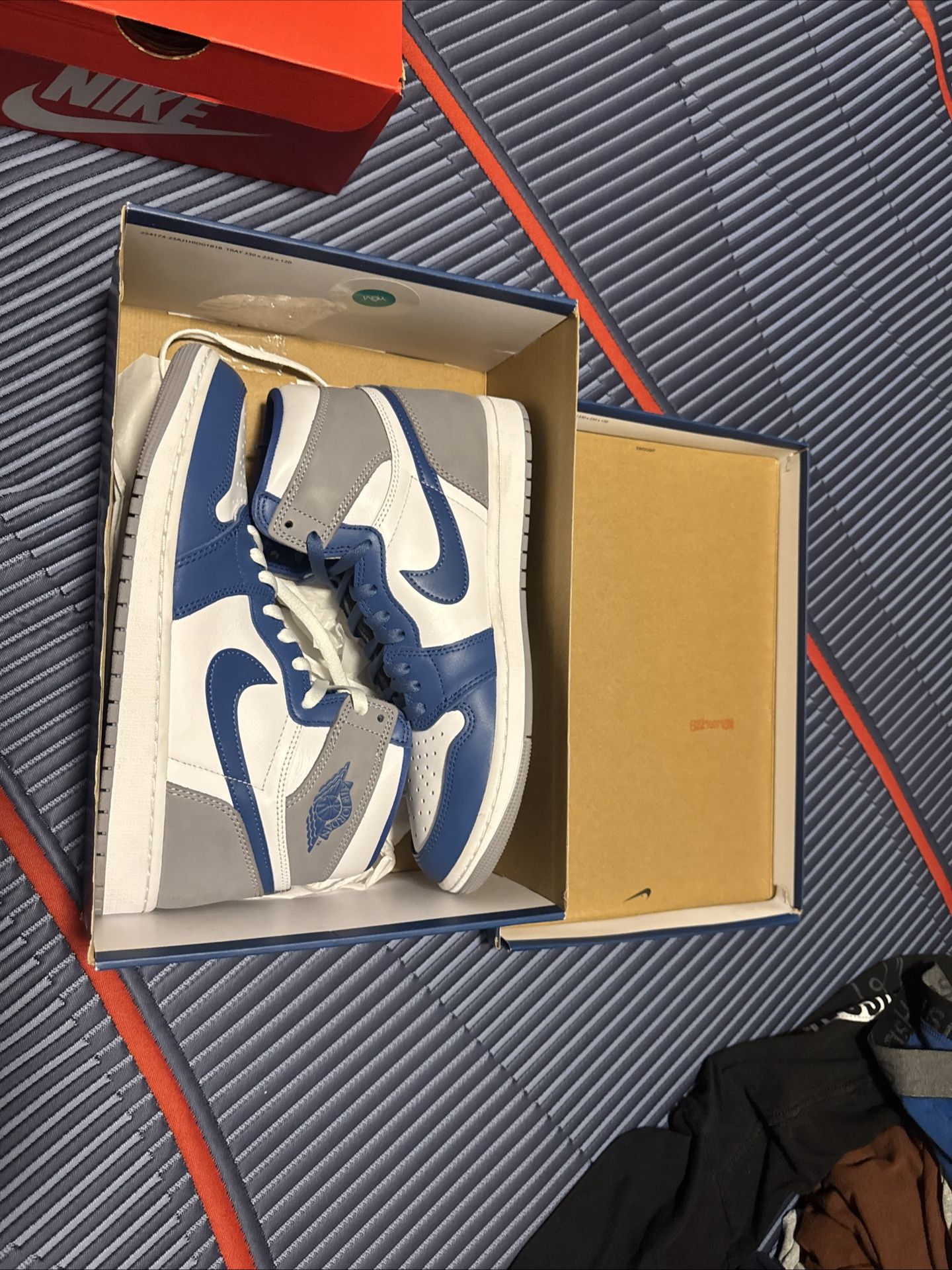 Jordan 1 Retro High OG True Blue Size 10