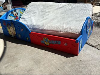 Toddler bed