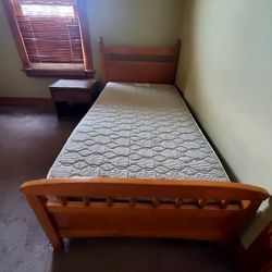 Twin Wood Bed with Matress