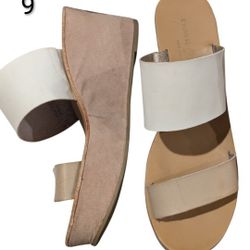 Women shoes. Size 6,7 and 9. 6 pairs for 20 dollars or 5 dollars each.

