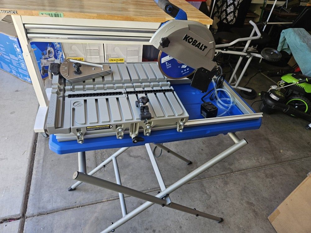 Kobalt 7" Wet Tile Saw