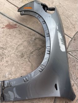 07-10 BMW X5 Left Drive Side Fender Gray Color
