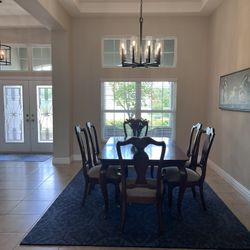 Beautiful Dining Table With 6 Chairs And Two Leafs