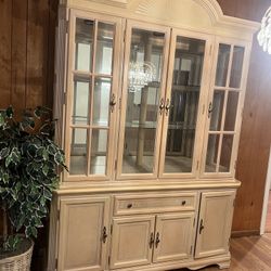 Dinning China Cabinet 