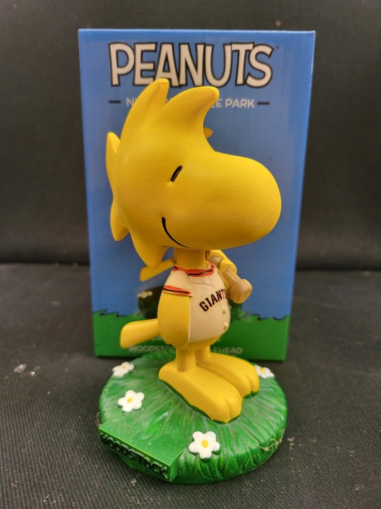 SF Giants Peanuts Woodstock bobblehead