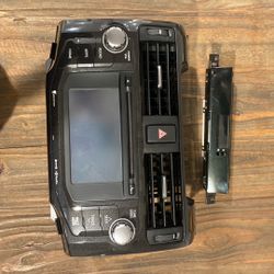 4Runner premium GPS Navigation Radio