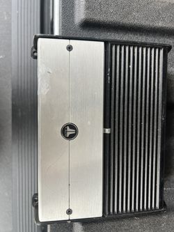 JL Audio Amp