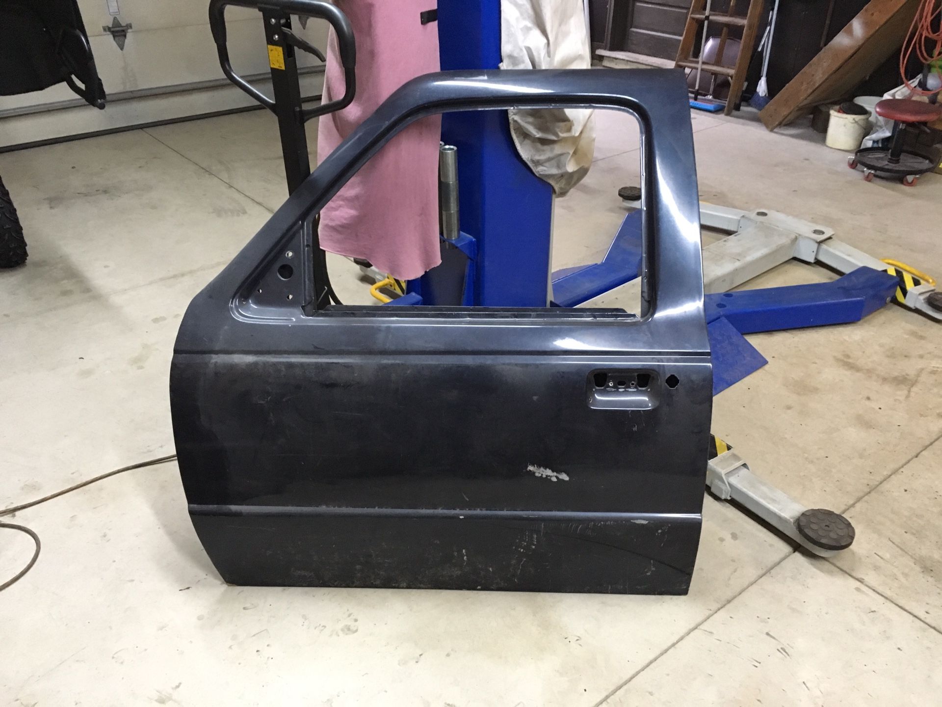 1993/2011 Ford Ranger used drivers door shell.