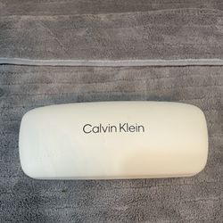 CALVIN KLEIN  WHITE HARD  EYEGLASSES SUNGLASSES CASE