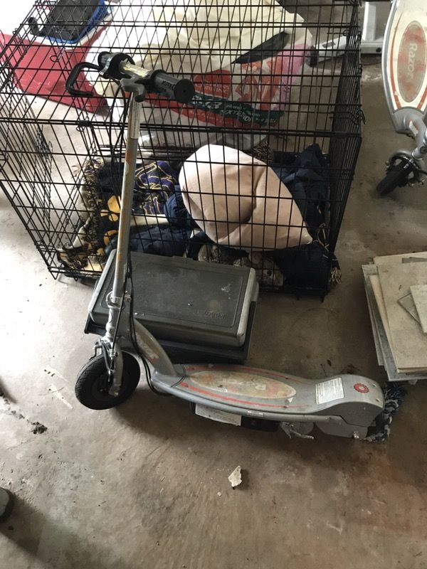 Razor electric scooter